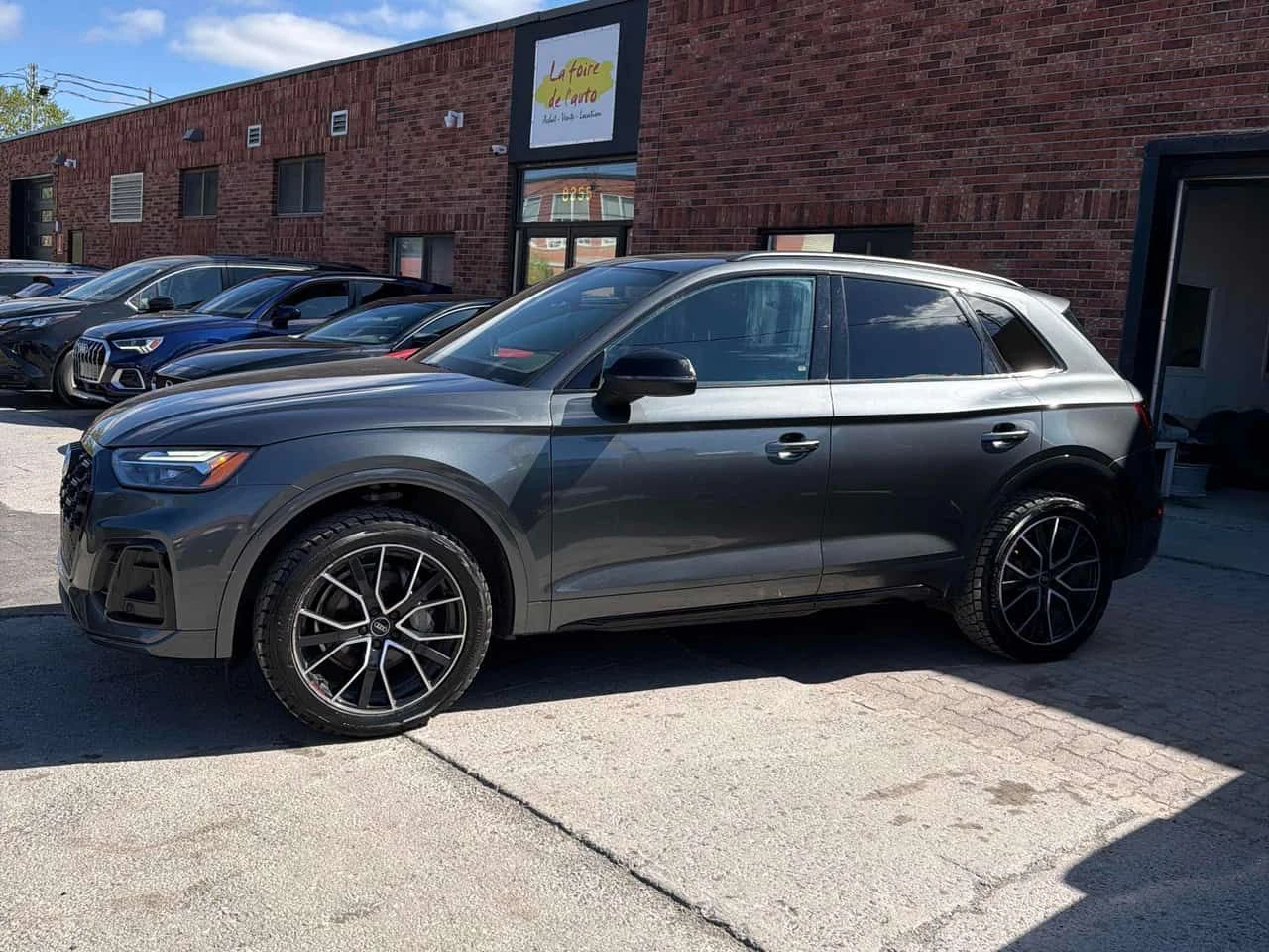 Audi Q5 Progressiv| DISTRONIC| ПОДГРЕВИ| ПАНОРАМА| CARFAX, снимка 3 - Автомобили и джипове - 54633130