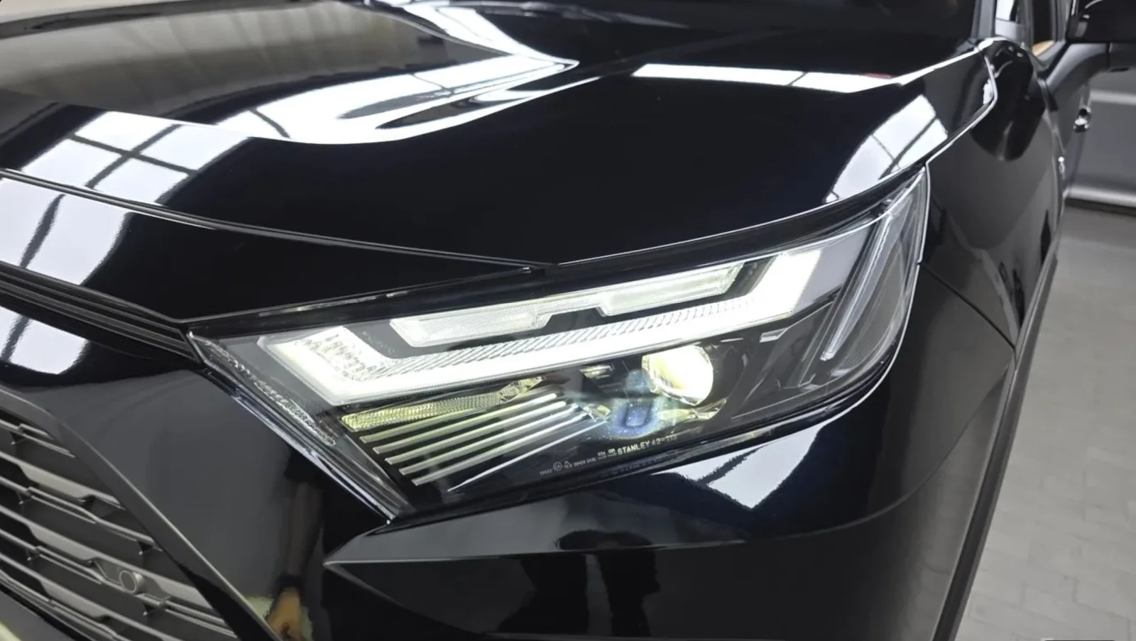 Toyota Rav4 LIMITED AWD/ОБДУХ/DISTRONIC/ПАМЕТИ/LANE ASSIST, снимка 6 - Автомобили и джипове - 54868930