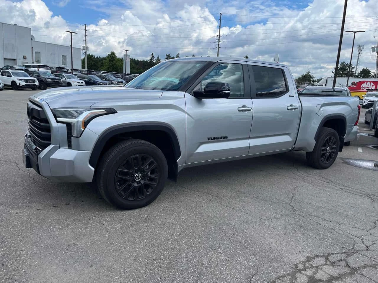 Toyota Tundra | Limited | ПАНОРАМА | ОБДУХВАНЕ | CARFAX | , снимка 2 - Автомобили и джипове - 54951293