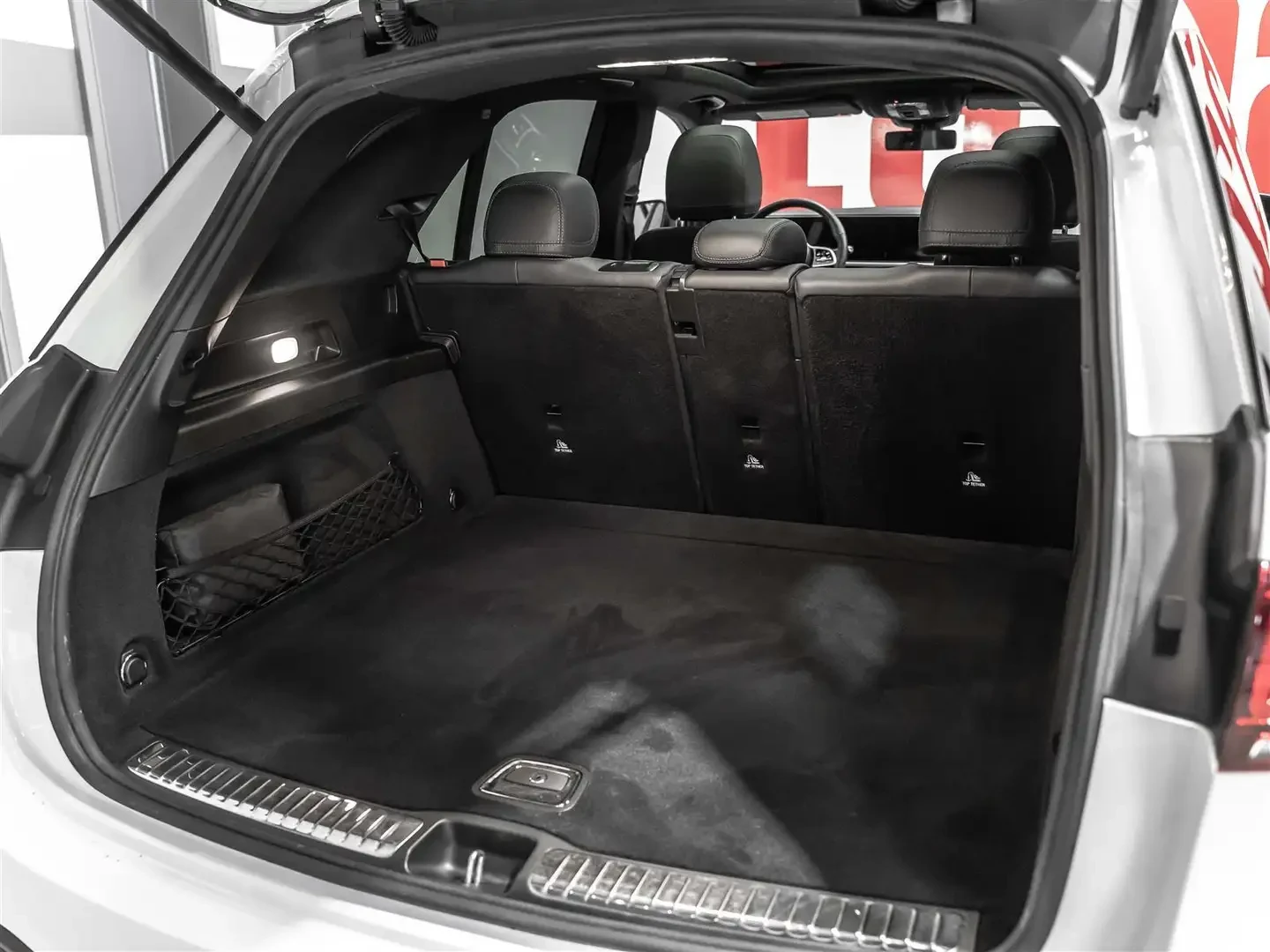 Mercedes-Benz GLE 350 AMG Night Pkg| Premium Pkg| Burmester, снимка 12 - Автомобили и джипове - 55304437