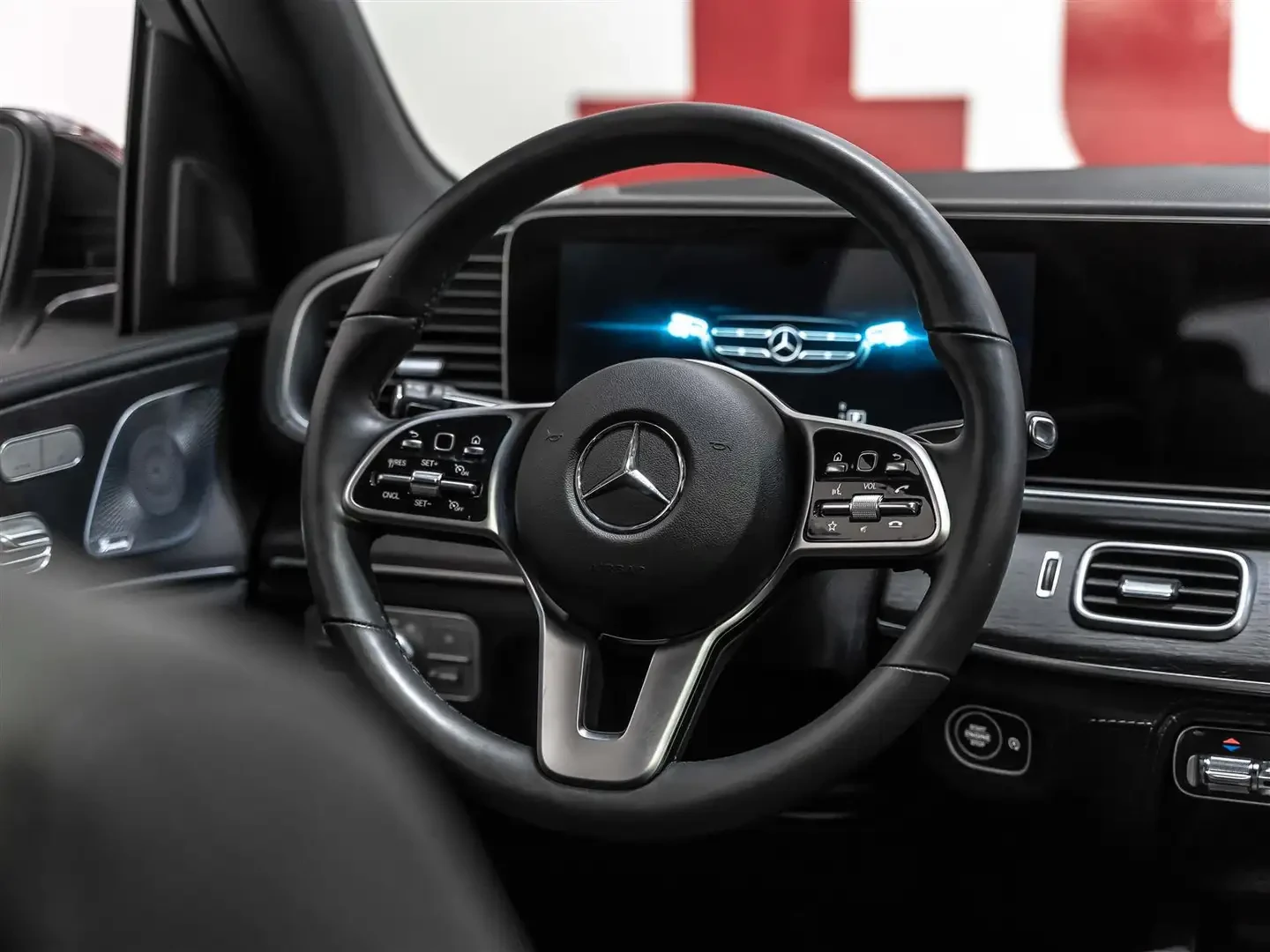 Mercedes-Benz GLE 350 AMG Night Pkg| Premium Pkg| Burmester, снимка 6 - Автомобили и джипове - 55304437