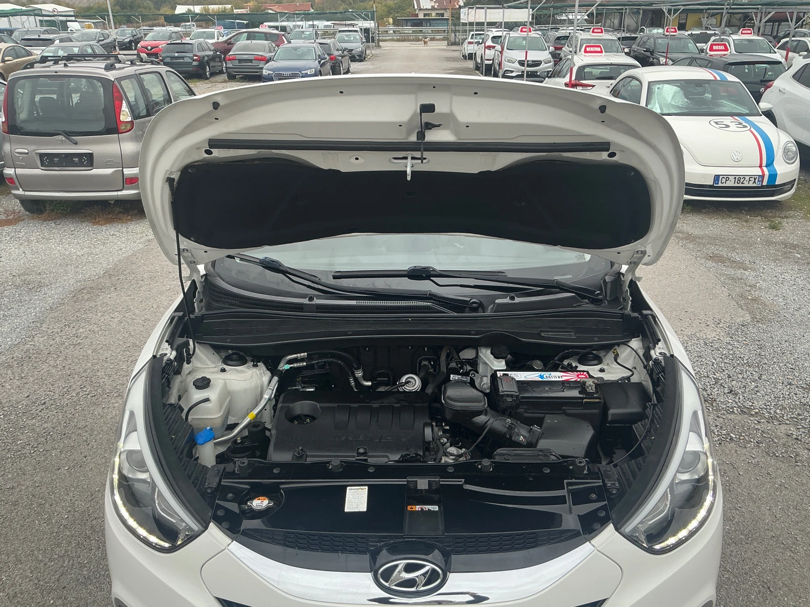 Hyundai IX35 1.7 CRDI, снимка 9 - Автомобили и джипове - 56553408
