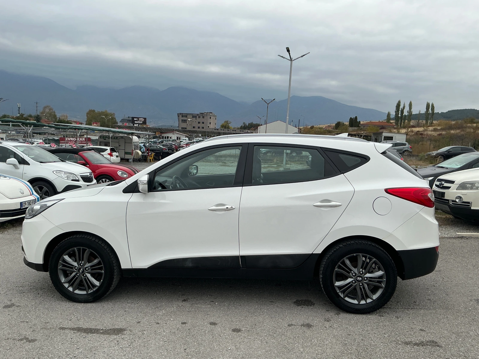 Hyundai IX35 1.7 CRDI, снимка 5 - Автомобили и джипове - 56553408