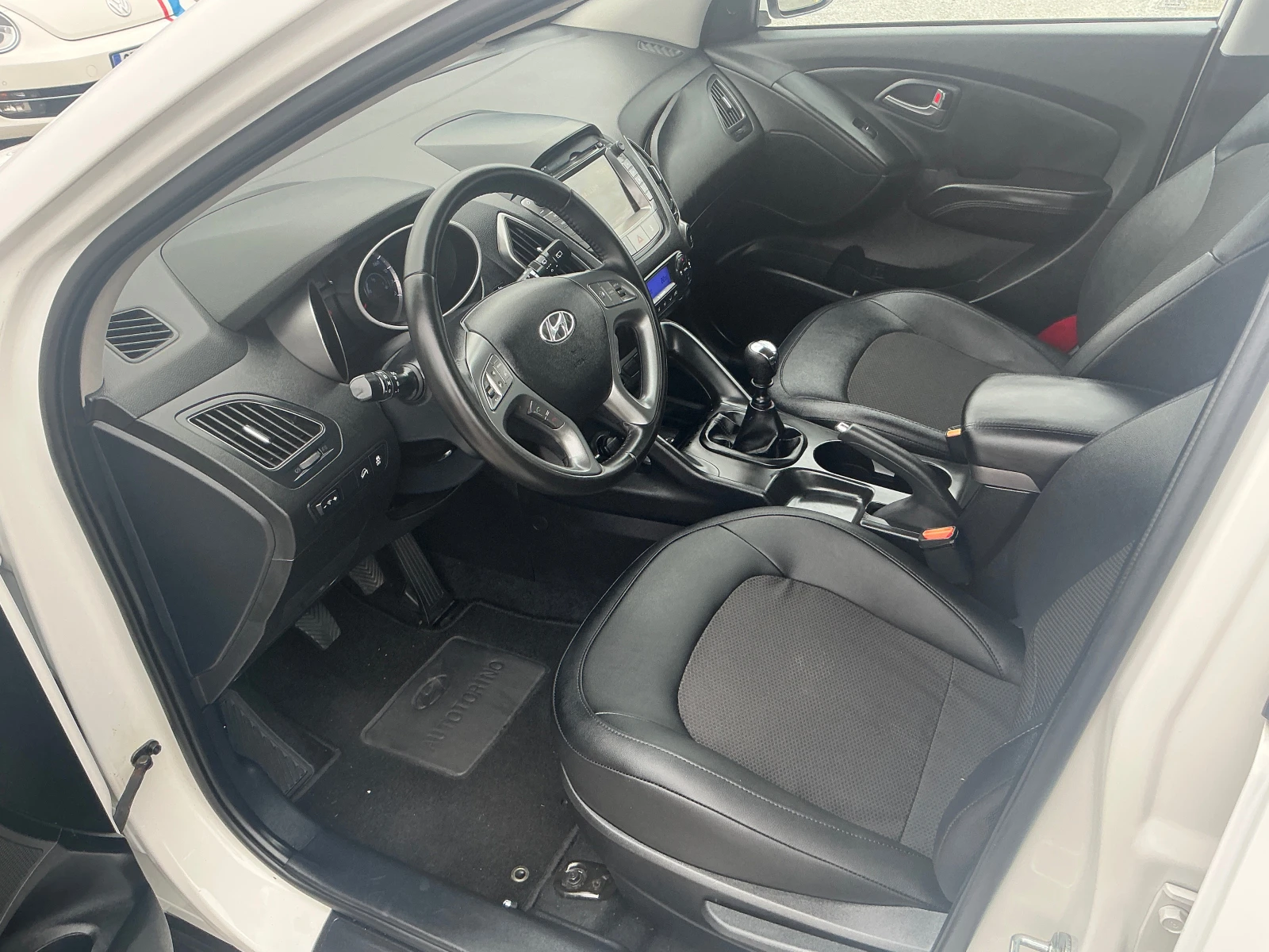 Hyundai IX35 1.7 CRDI, снимка 13 - Автомобили и джипове - 56553408