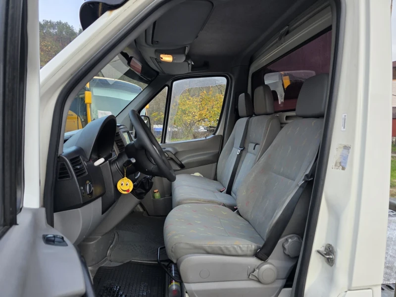 VW Crafter 2.5, снимка 12 - Бусове и автобуси - 52747564