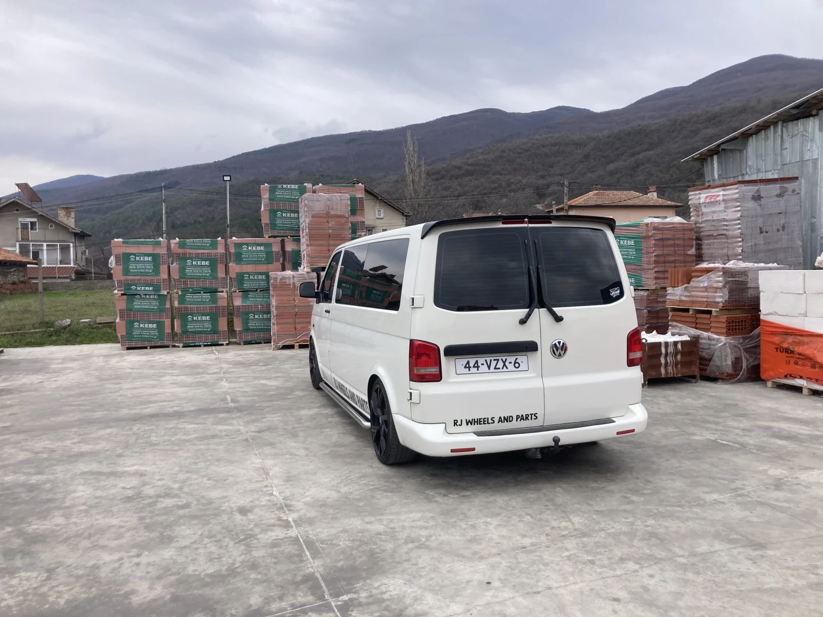 VW Transporter 1.9 TDI + , снимка 3 - Бусове и автобуси - 54064531