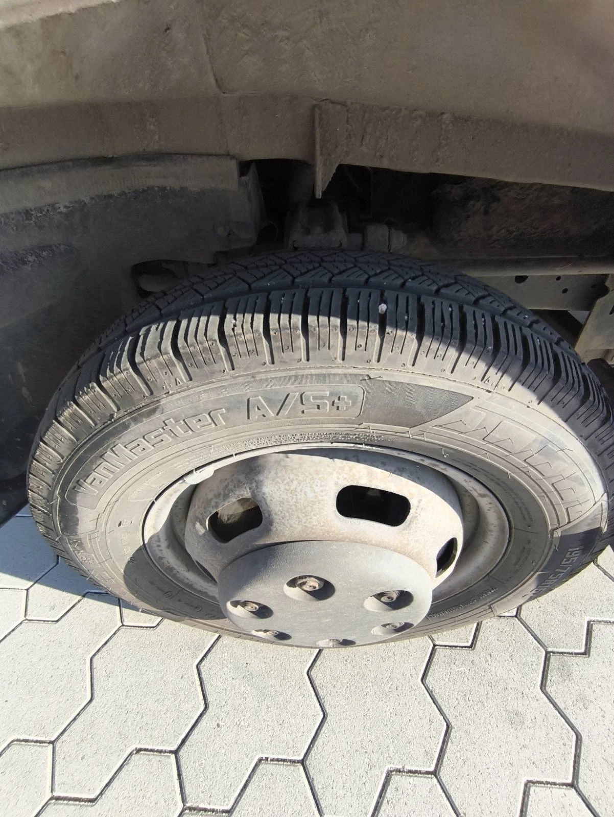 Iveco Daily, снимка 13 - Бусове и автобуси - 54685484