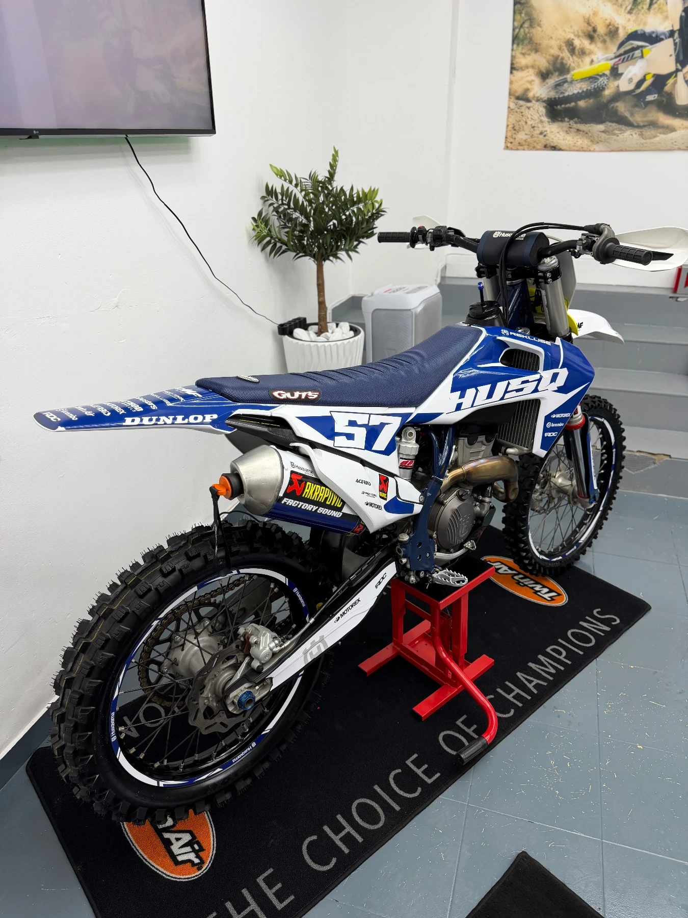 Husqvarna FC 250 2022г. /2 режима /Трашън /Лънч /Стартер , снимка 2 - Мотоциклети и мототехника - 54160921