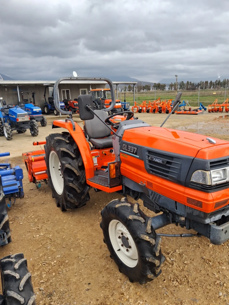 Трактор Kubota скайтрак , снимка 3 - Селскостопанска техника - 53021021