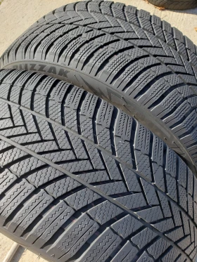 Гуми Зимни 235/55R19, снимка 3