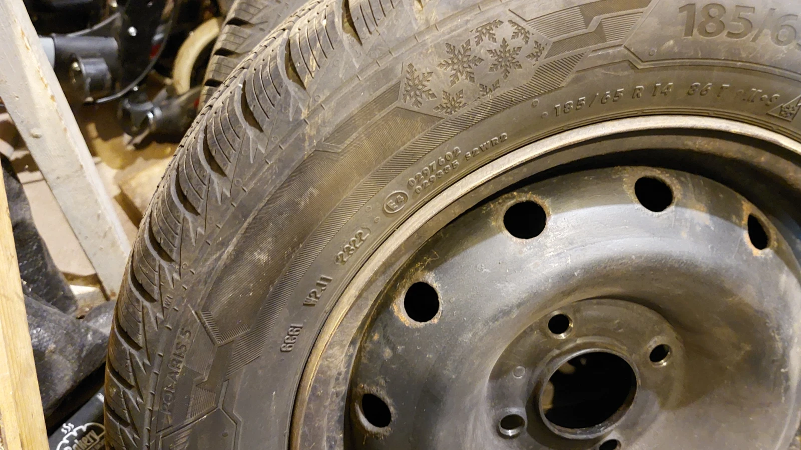 Гуми с джанти Barum 185/65R14, снимка 2 - Гуми и джанти - 54083806