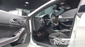 Mercedes-Benz CLA 220, снимка 10