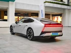 Xpeng P7 all-wheel drive high-performance Ultra | Mobile.bg � ����� ������ 4