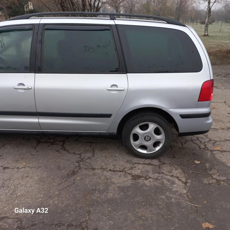 Seat Alhambra 1.9 Tdi, снимка 6 - Автомобили и джипове - 47656420