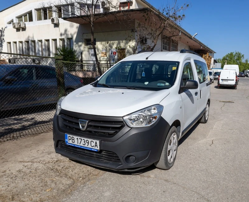 Dacia Dokker, снимка 7 - Автомобили и джипове - 47404765