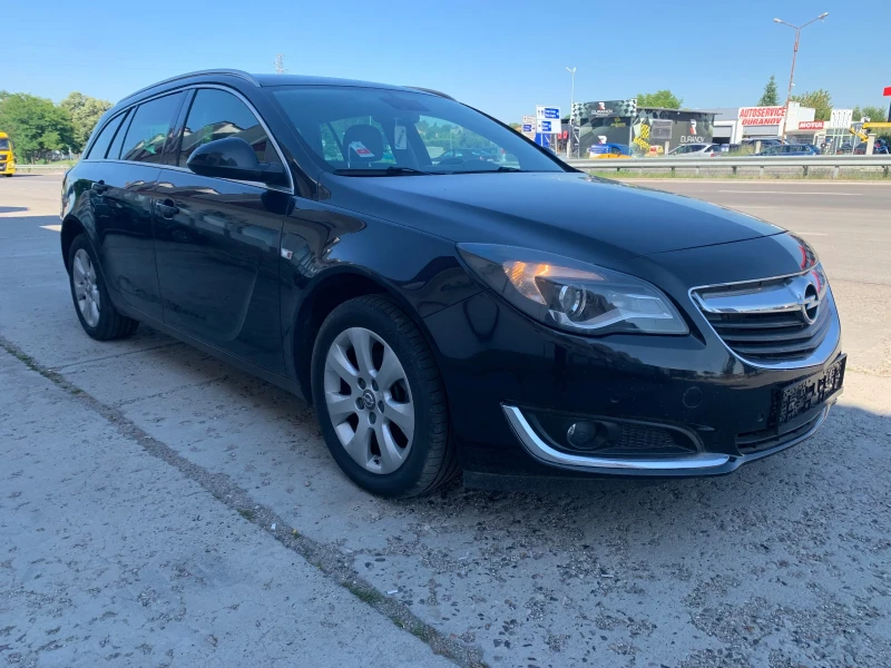 Opel Insignia, снимка 1 - Автомобили и джипове - 48620597