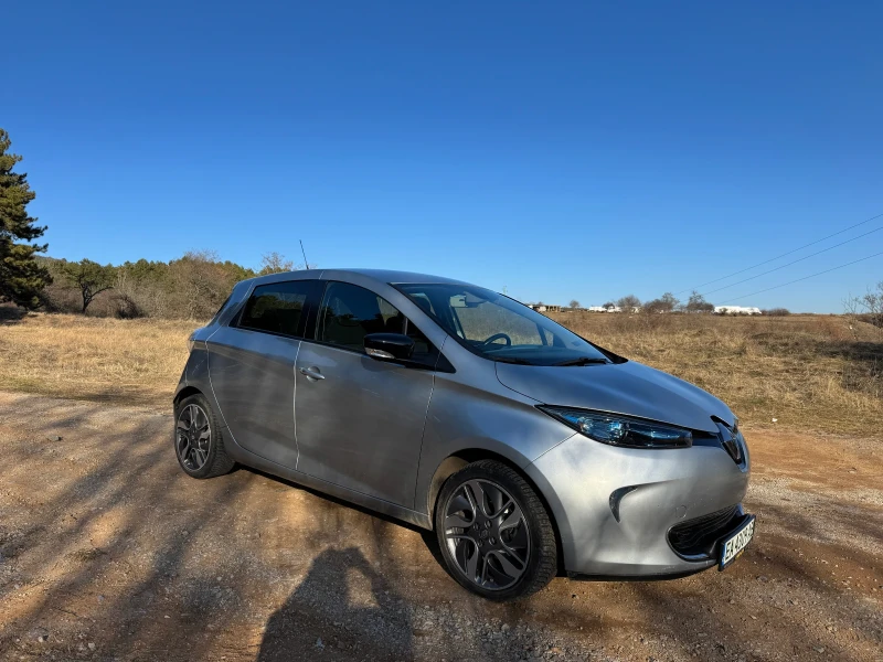 Renault Zoe, снимка 2 - Автомобили и джипове - 49009624