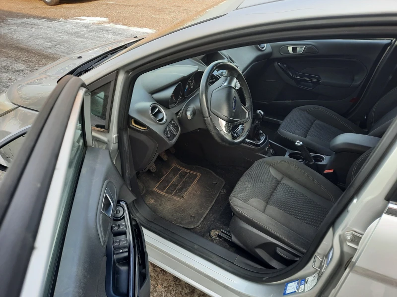 Ford Fiesta 1.4i газ, снимка 7 - Автомобили и джипове - 49590303