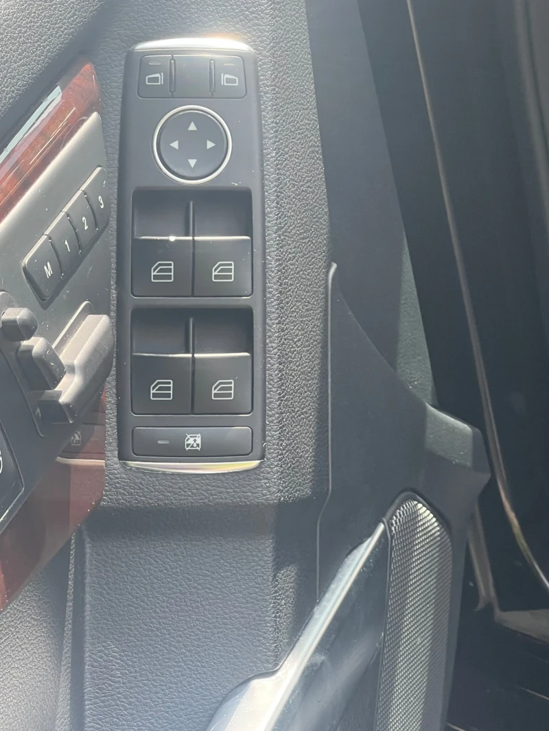 Mercedes-Benz CLK 350, снимка 4 - Автомобили и джипове - 51632088