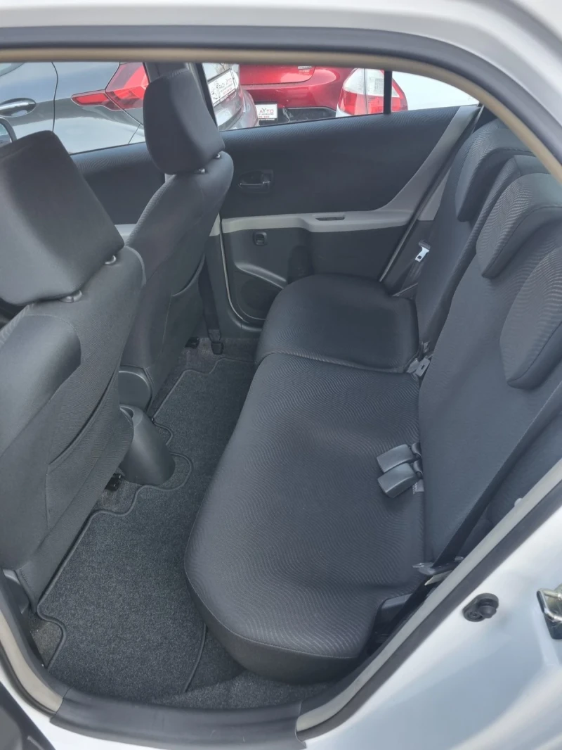 Toyota Yaris 1.3 Бензин, снимка 6 - Автомобили и джипове - 51820850