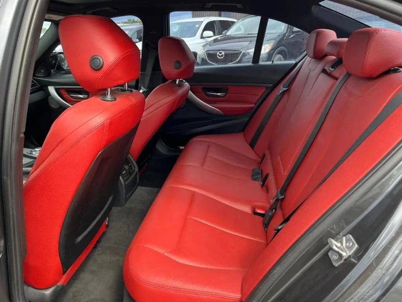 BMW 335 Подгрев* Harman Kardon* HeadUp* M packet, снимка 10 - Автомобили и джипове - 52317734