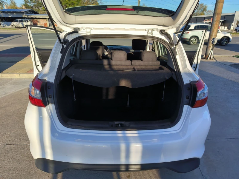 Nissan Pulsar 1.5d-Euro-5B-6sk, снимка 11 - Автомобили и джипове - 52243660