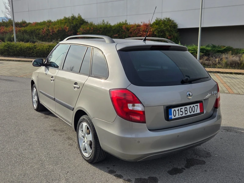 Skoda Fabia 1.2i Газов инж., снимка 3 - Автомобили и джипове - 52628420