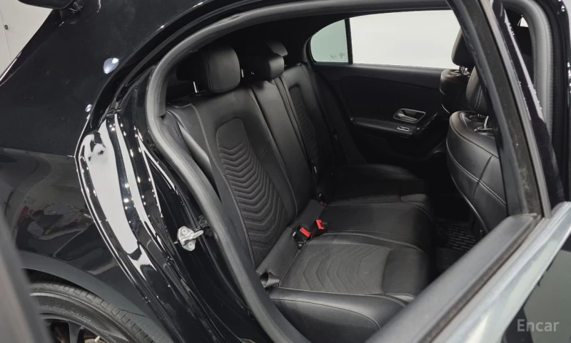 Mercedes-Benz A 220, снимка 12 - Автомобили и джипове - 52962233