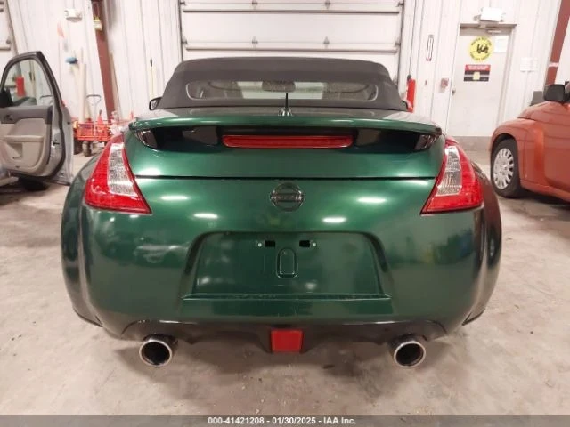 Nissan 370Z, снимка 12 - Автомобили и джипове - 49341042