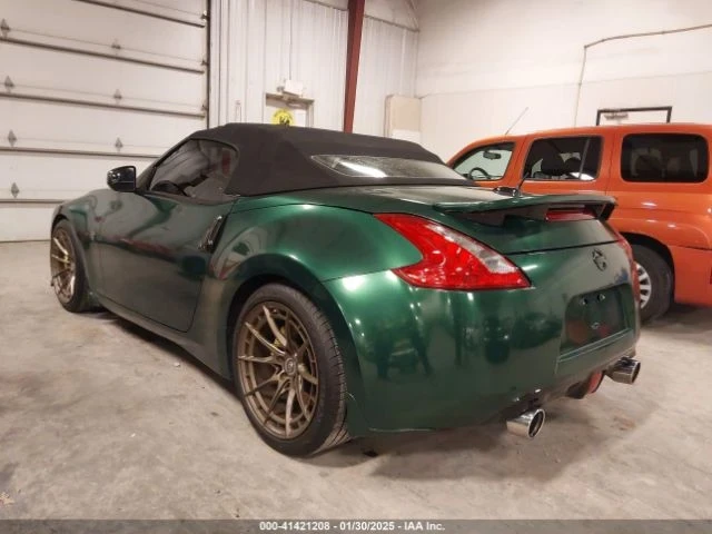 Nissan 370Z, снимка 13 - Автомобили и джипове - 49341042