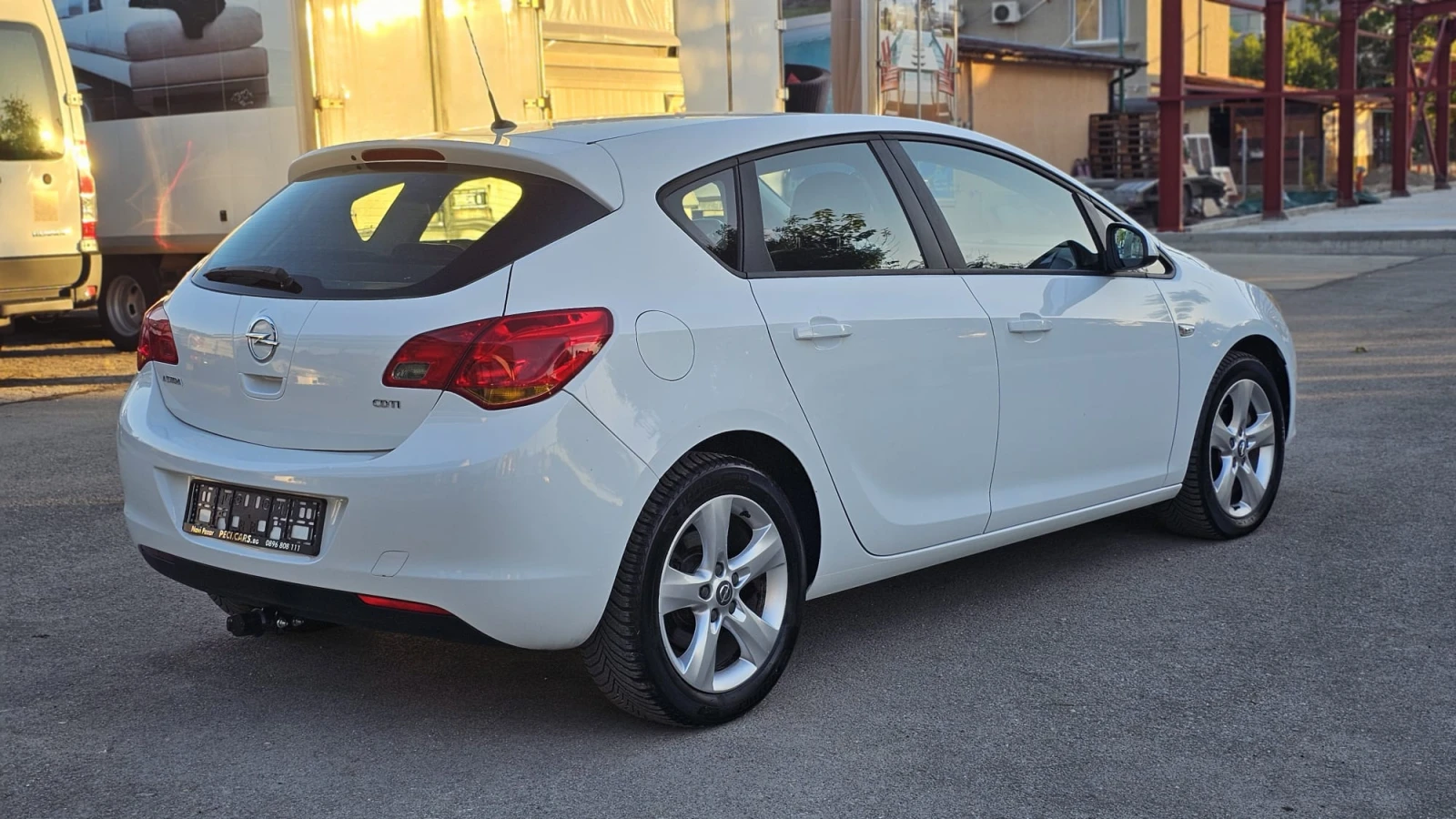 Opel Astra 1.7CDTi 6SP IT-ТОП СЪСТ.-ИСТОРИЯ-ЛИЗИНГ - изображение 6