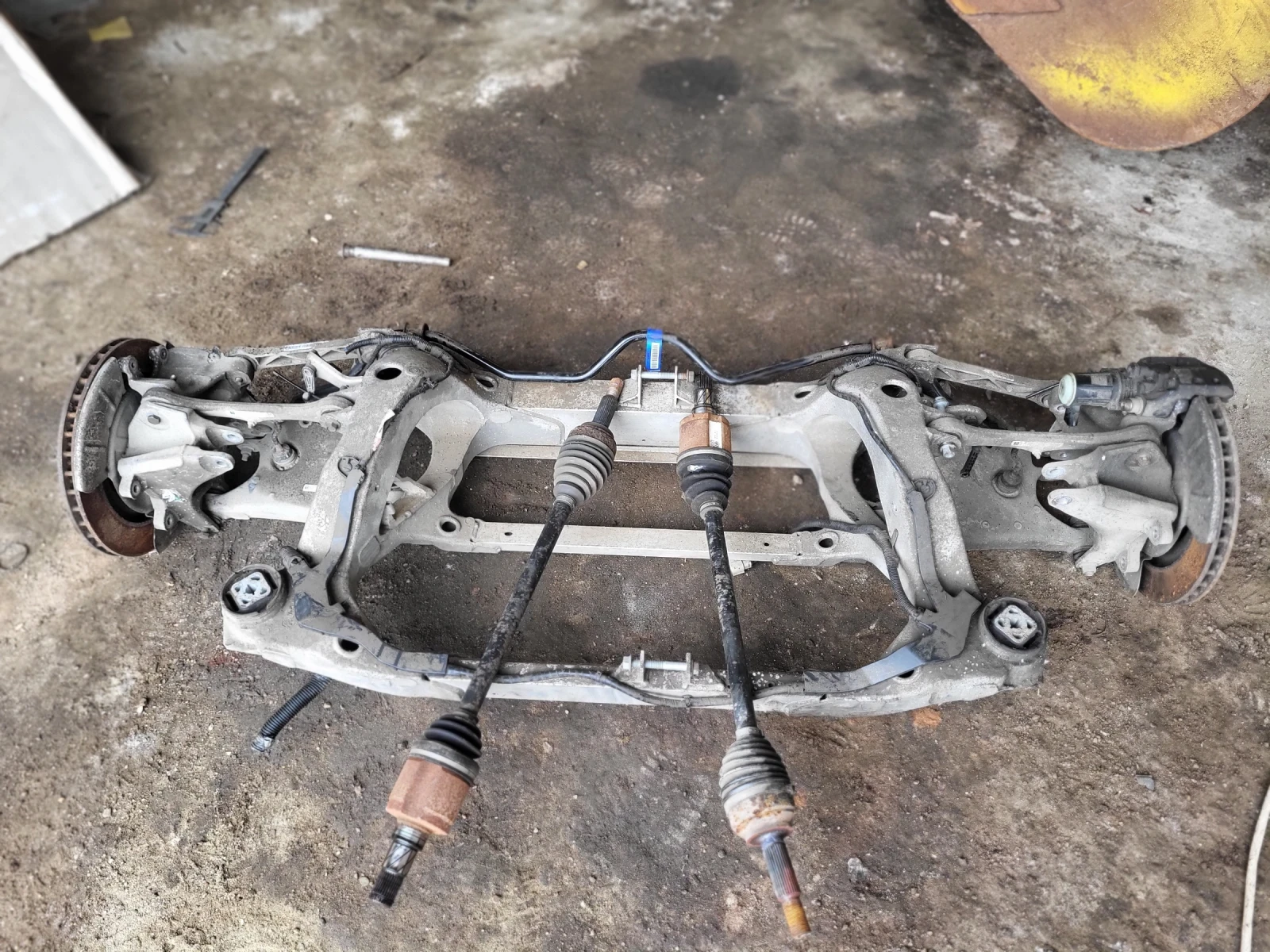 Tesla Model X Части за тесла и  Mercedes b250 elektrik draive , снимка 15 - Автомобили и джипове - 53886031