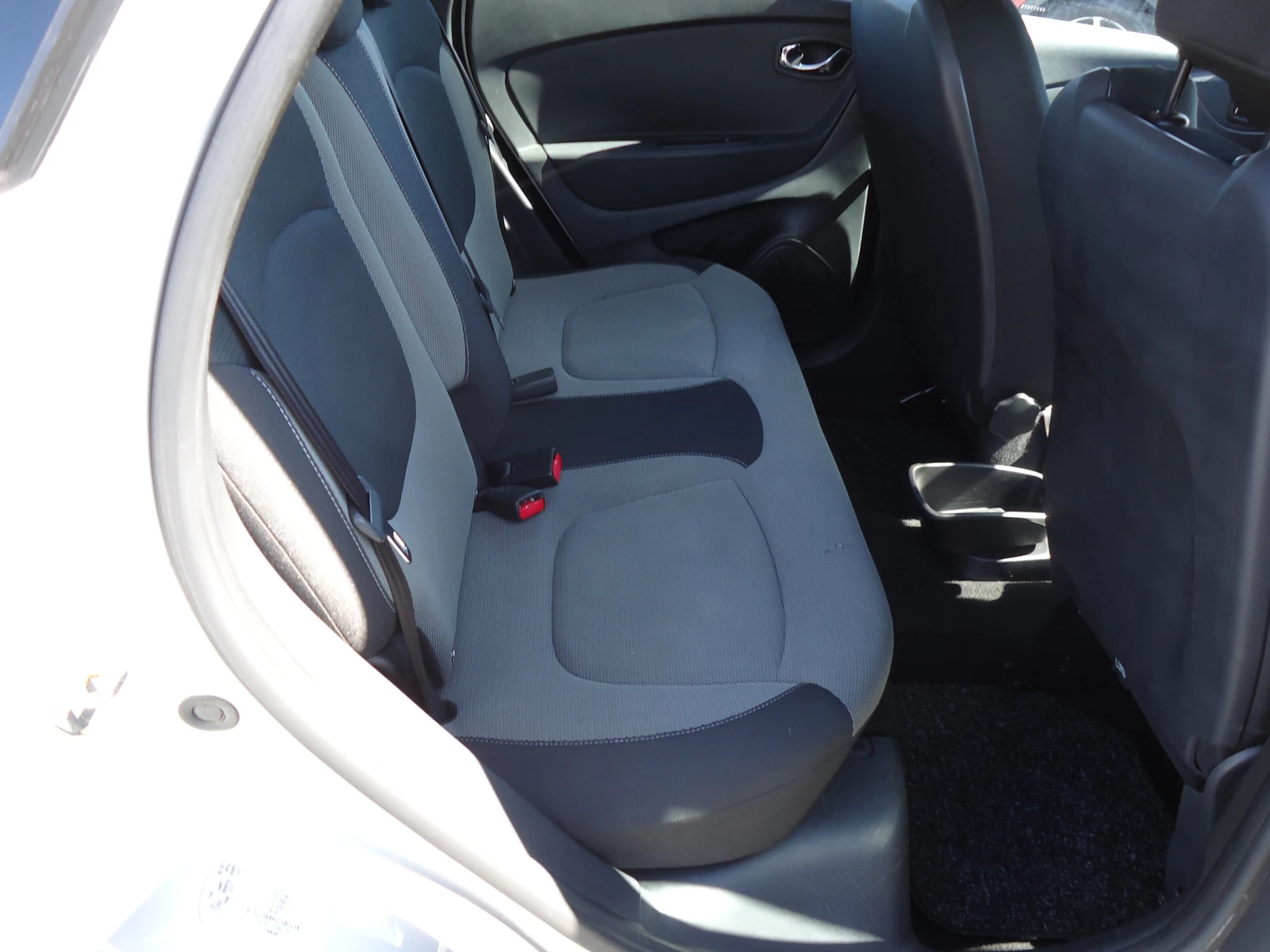 Renault Captur 1.5 DCI  | Mobile.bg   11