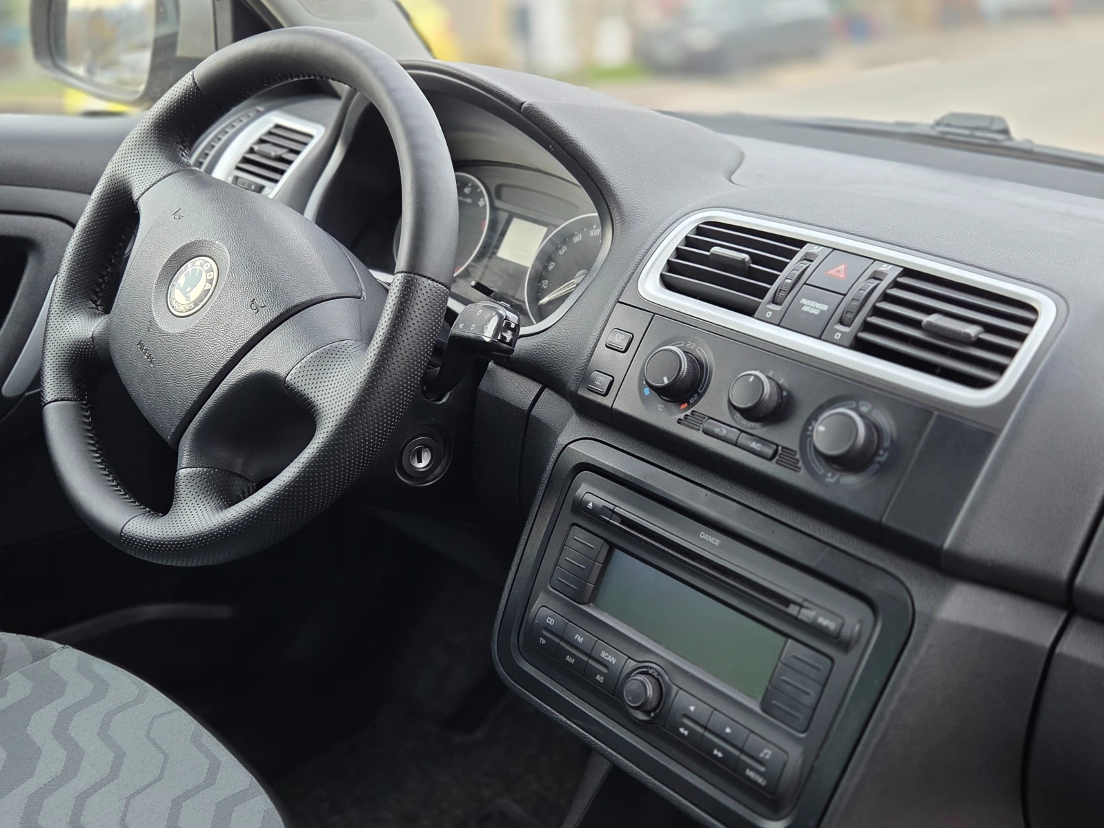 Skoda Fabia 1.2i  . | Mobile.bg   12