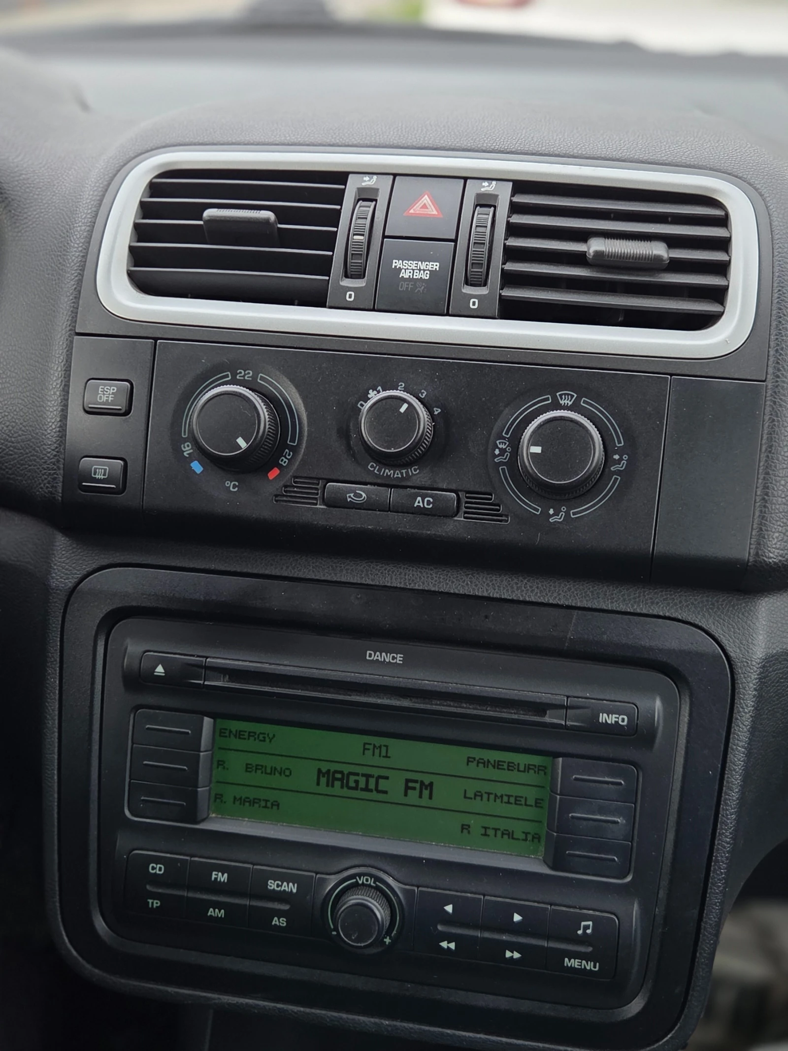 Skoda Fabia 1.2i  . | Mobile.bg   14