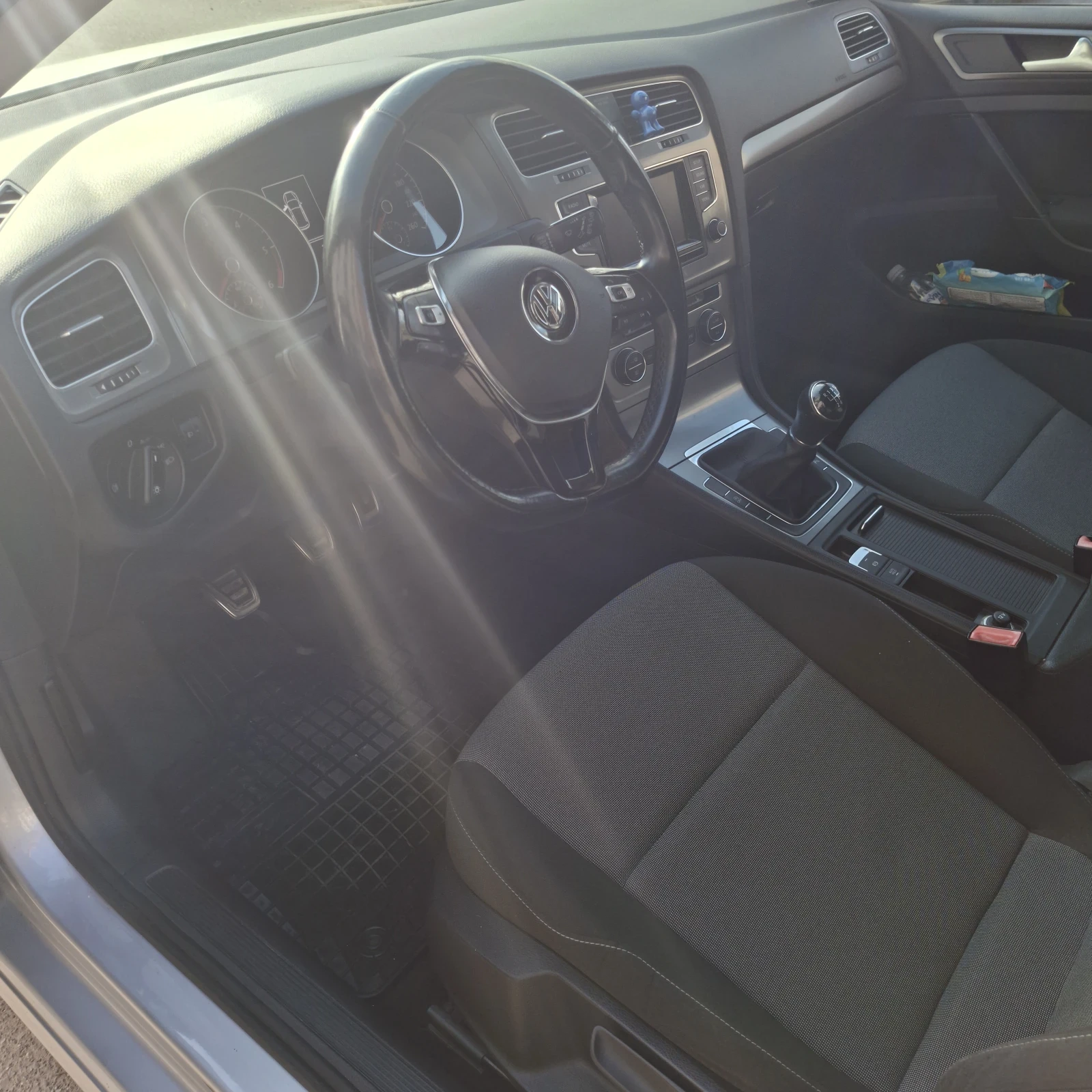 VW Golf 1.6 tdi-105 к.с. - изображение 7