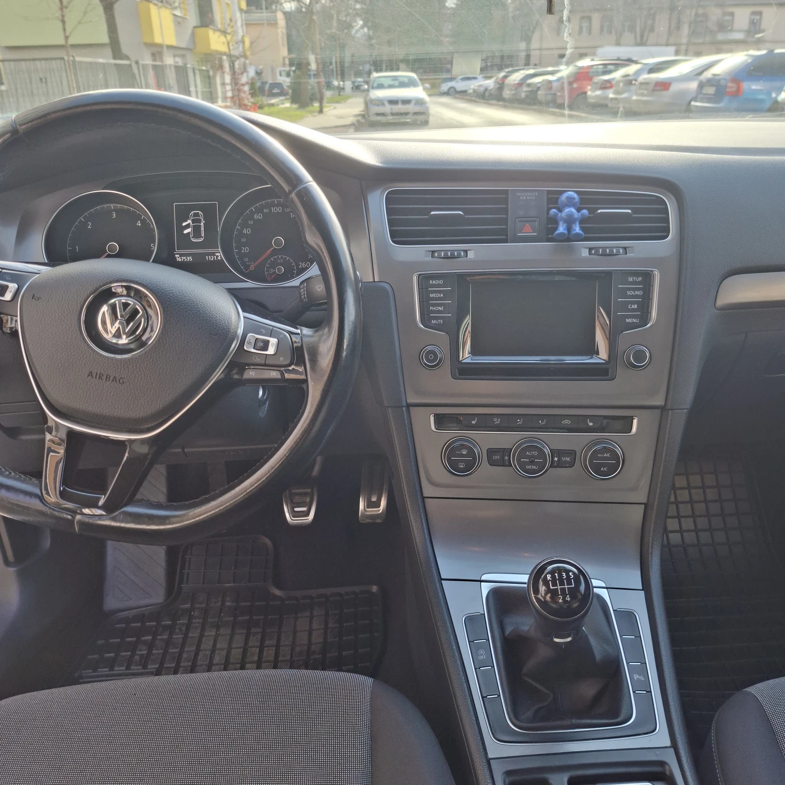 VW Golf 1.6 tdi-105 к.с. - изображение 9