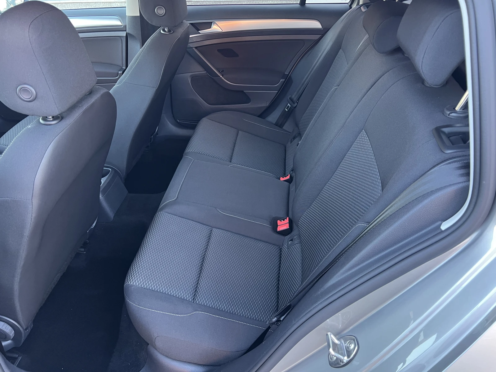 VW Golf 1.6TDI/116к.с./5MT/N1 - изображение 10