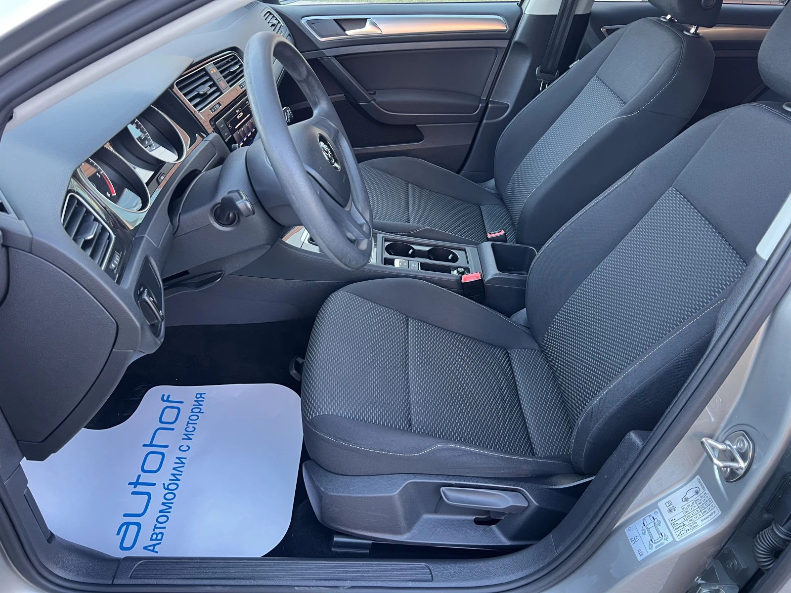 VW Golf 1.6TDI/116к.с./5MT/N1 - изображение 8