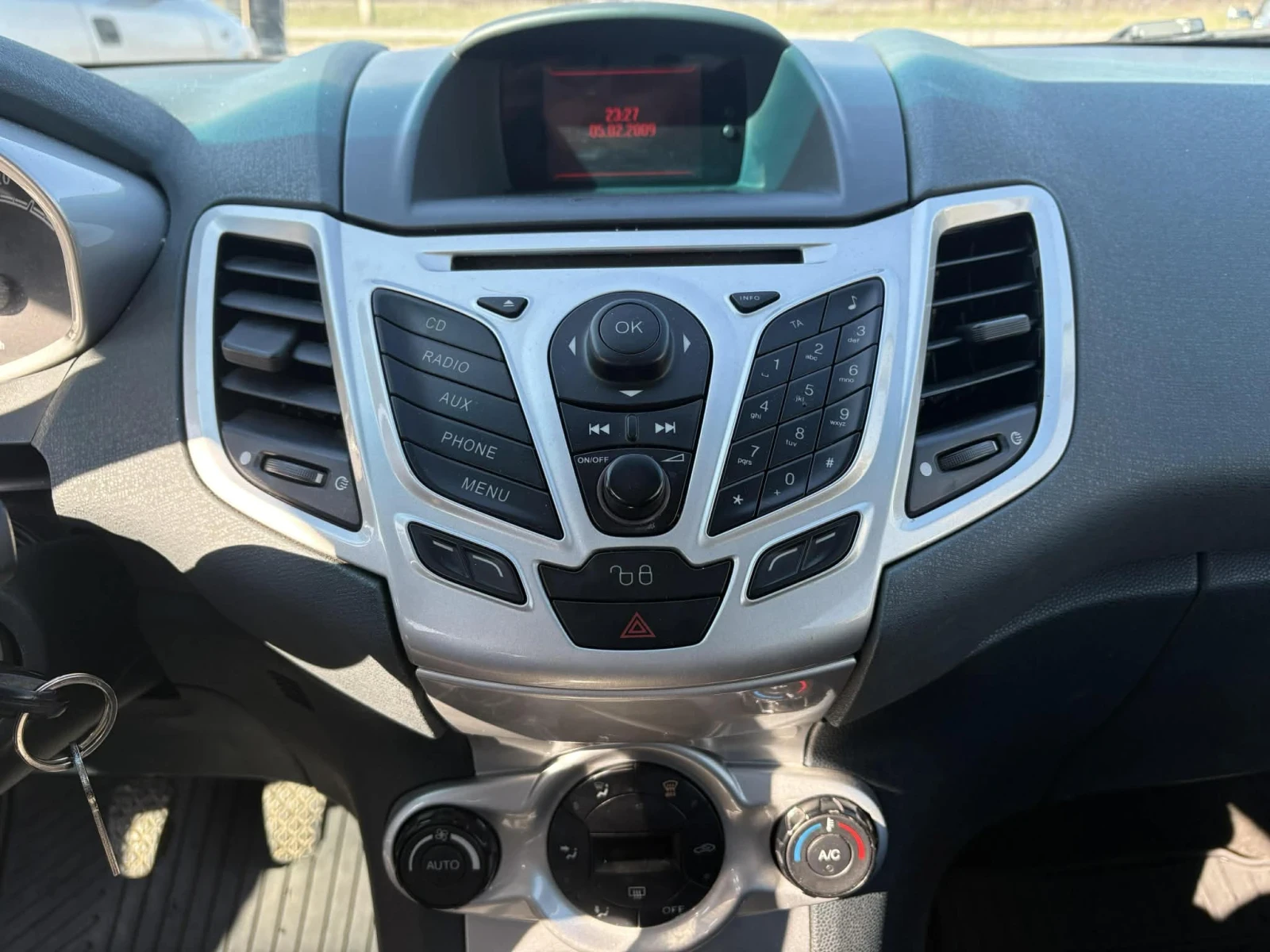 Ford Fiesta 1.25, снимка 7 - Автомобили и джипове - 53804014