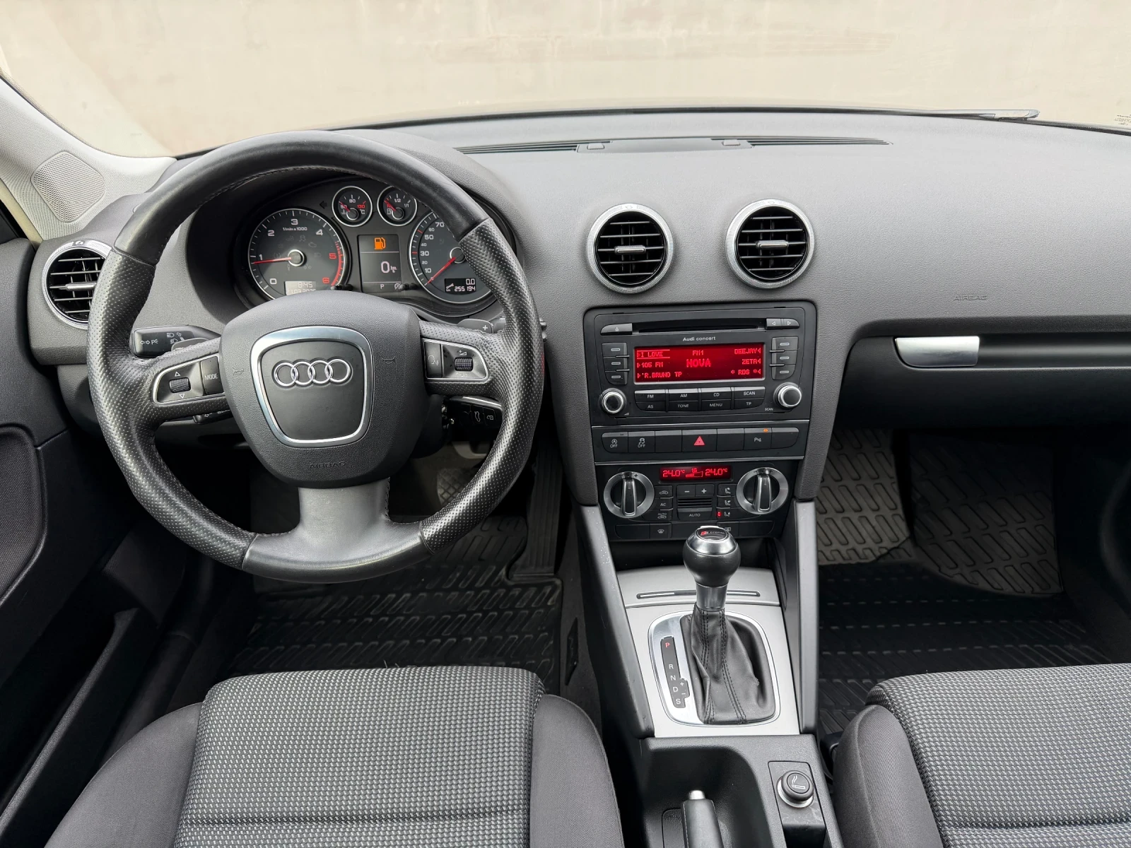 Audi A3 2.0TDI Facelift S-tronic Led, снимка 10 - Автомобили и джипове - 53923414