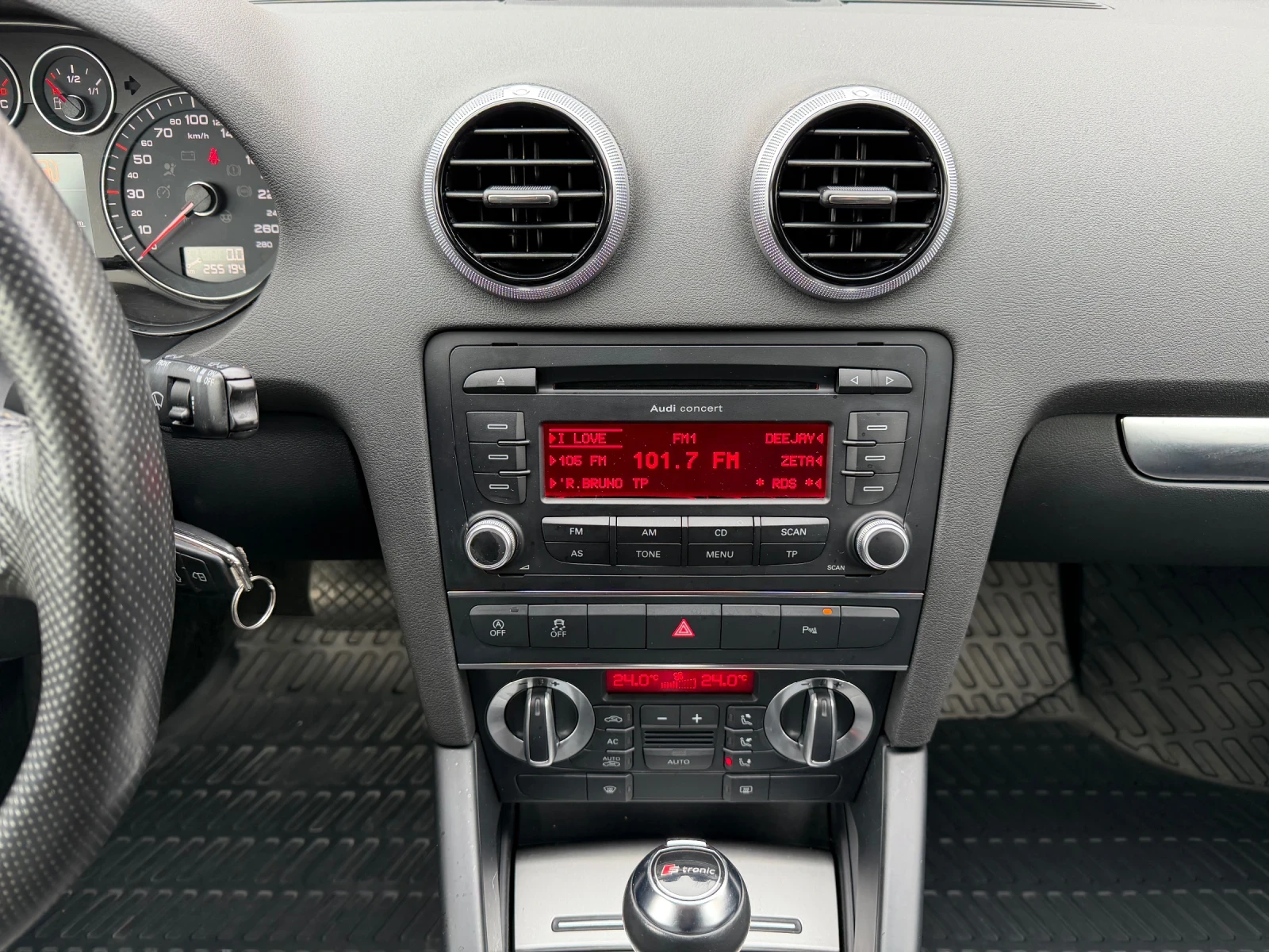 Audi A3 2.0TDI Facelift S-tronic Led, снимка 11 - Автомобили и джипове - 53923414