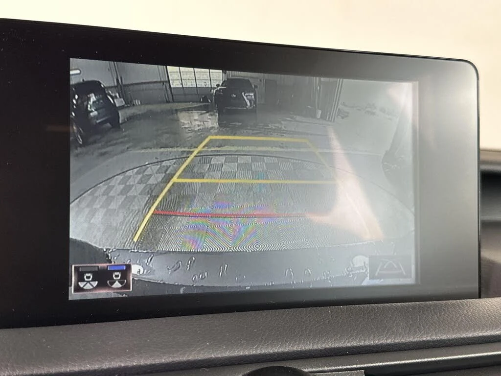 Lexus IS 300 Premium AWD* АвтоКреди* (ЦЕНА ДО БГ), снимка 13 - Автомобили и джипове - 53952208