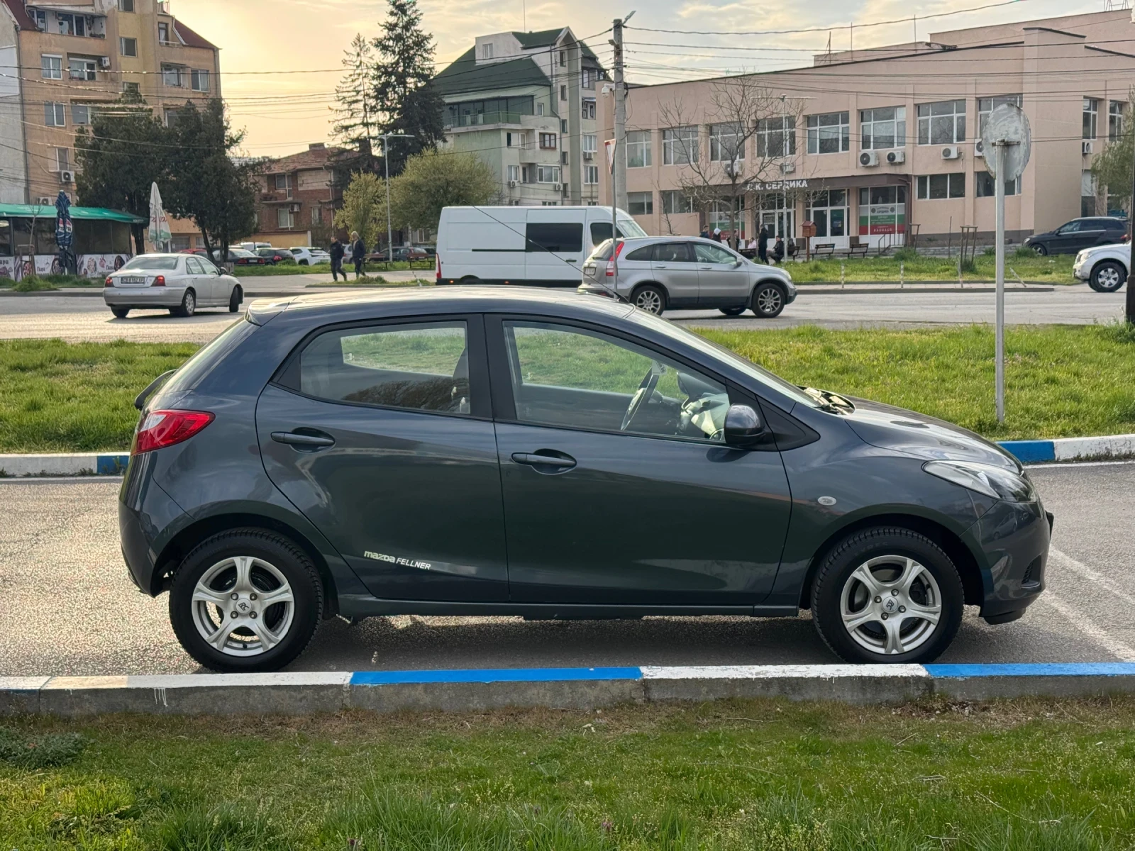 Mazda 2 1.4HDi, снимка 4 - Автомобили и джипове - 54197664