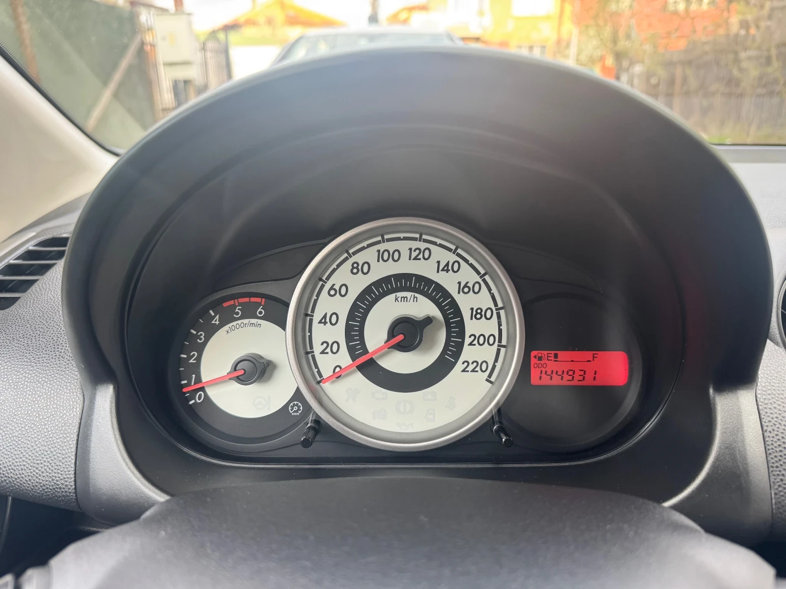 Mazda 2 1.4HDi, снимка 14 - Автомобили и джипове - 54197664