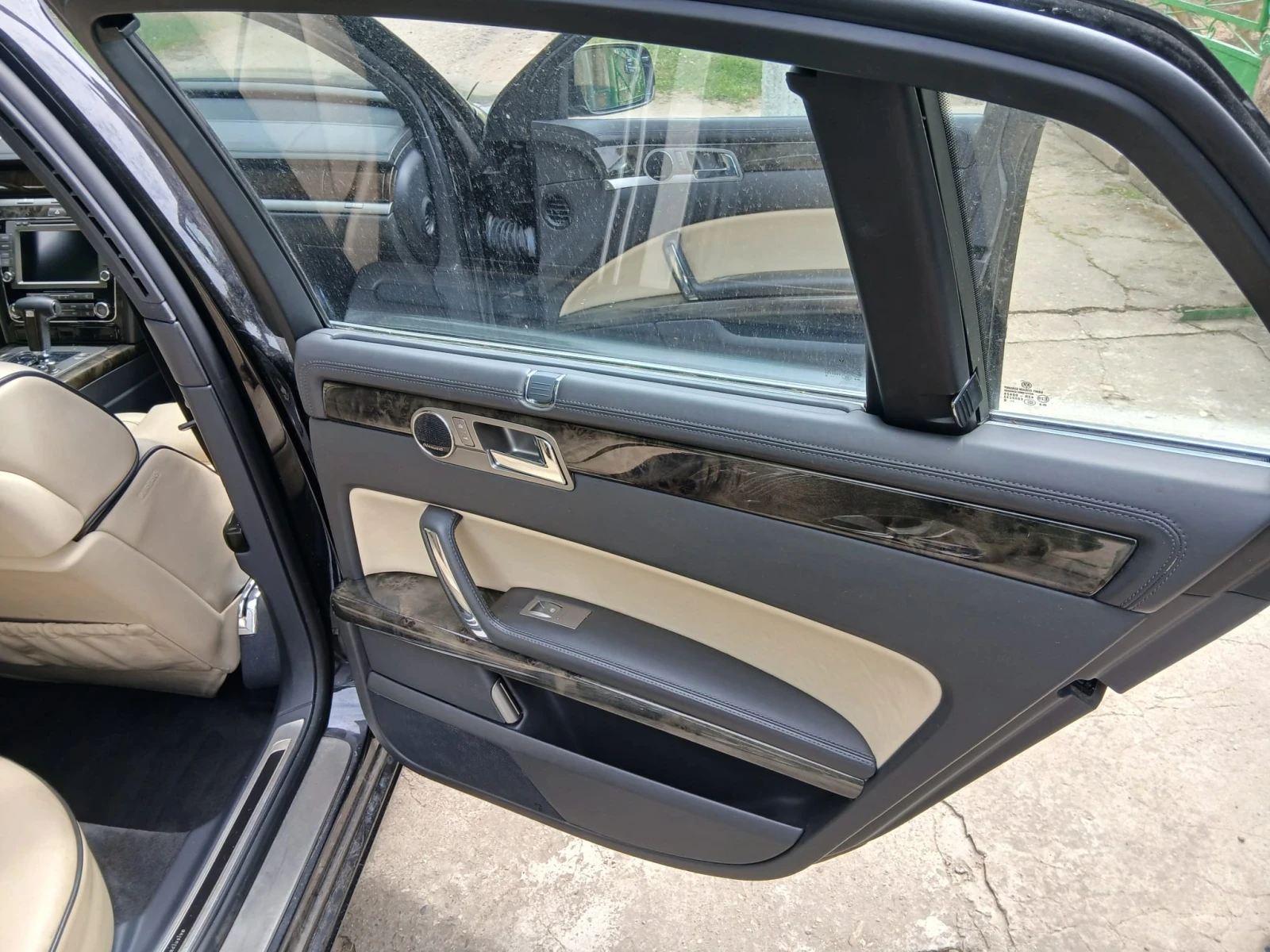 VW Phaeton, снимка 13 - Автомобили и джипове - 54489219