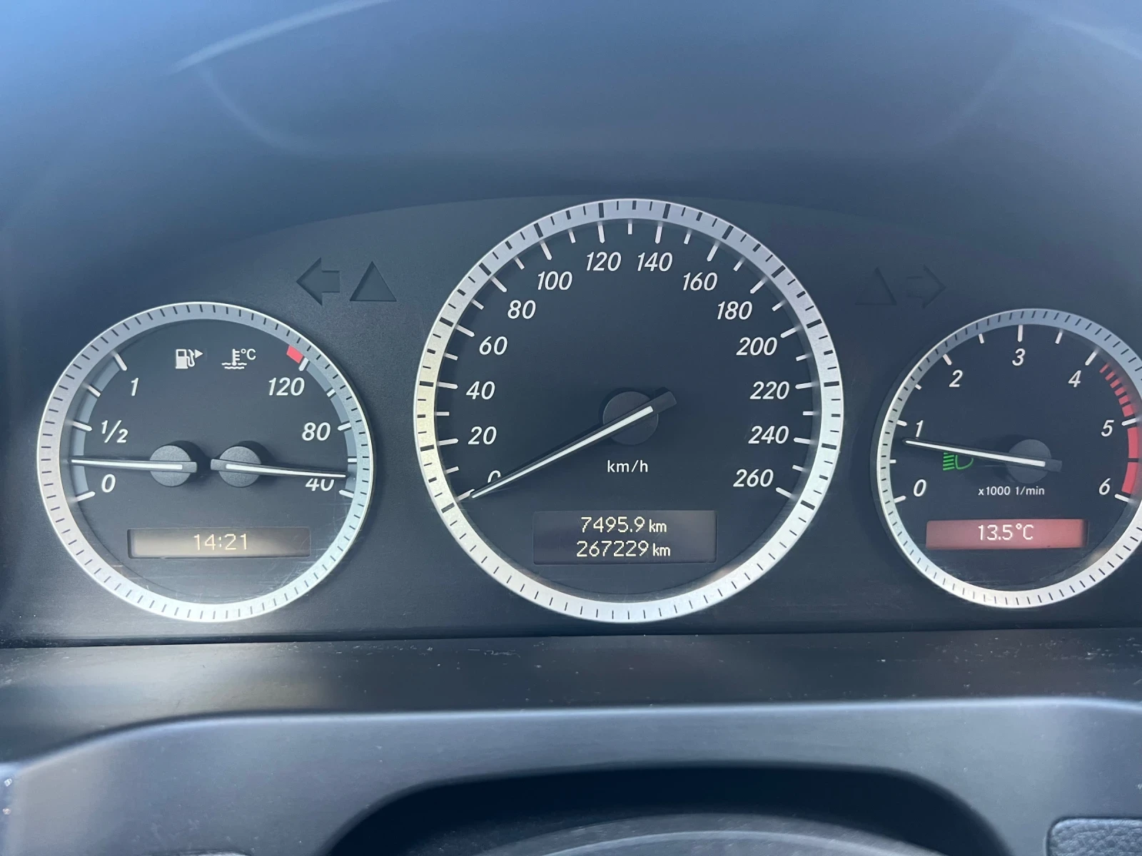 Mercedes-Benz C 220 2.2 OM646, Подгрев, Парктроник, снимка 11 - Автомобили и джипове - 54654787
