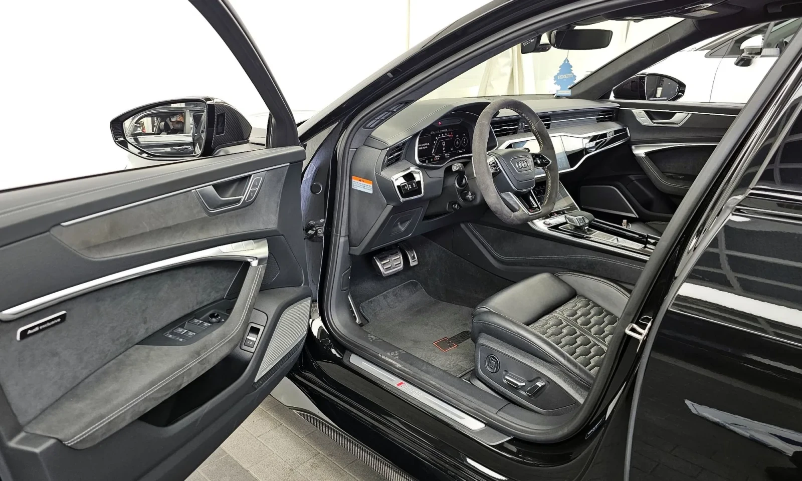 Audi Rs6, снимка 10 - Автомобили и джипове - 54701386