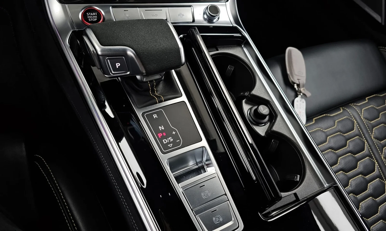 Audi Rs6, снимка 9 - Автомобили и джипове - 54701386