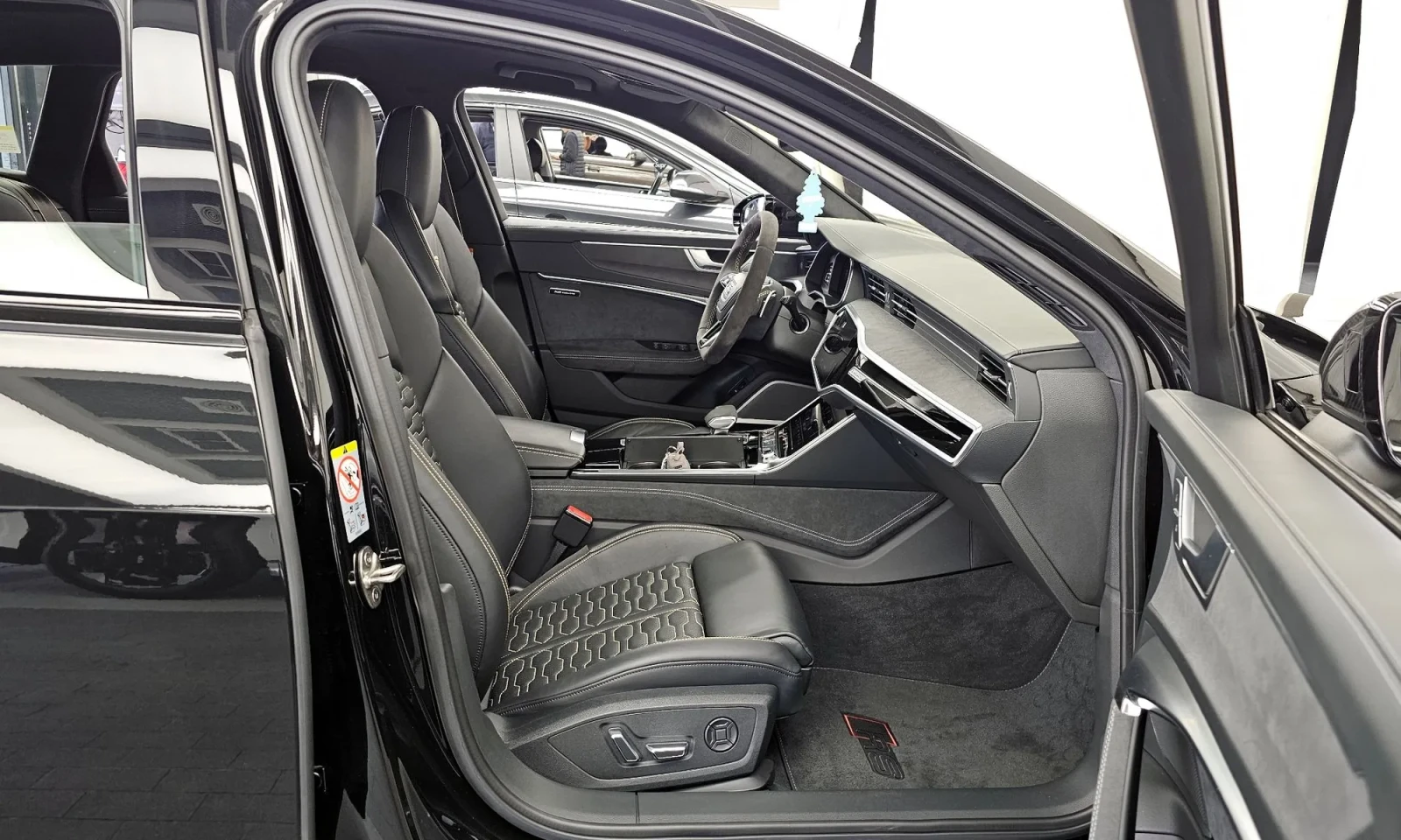 Audi Rs6, снимка 11 - Автомобили и джипове - 54701386